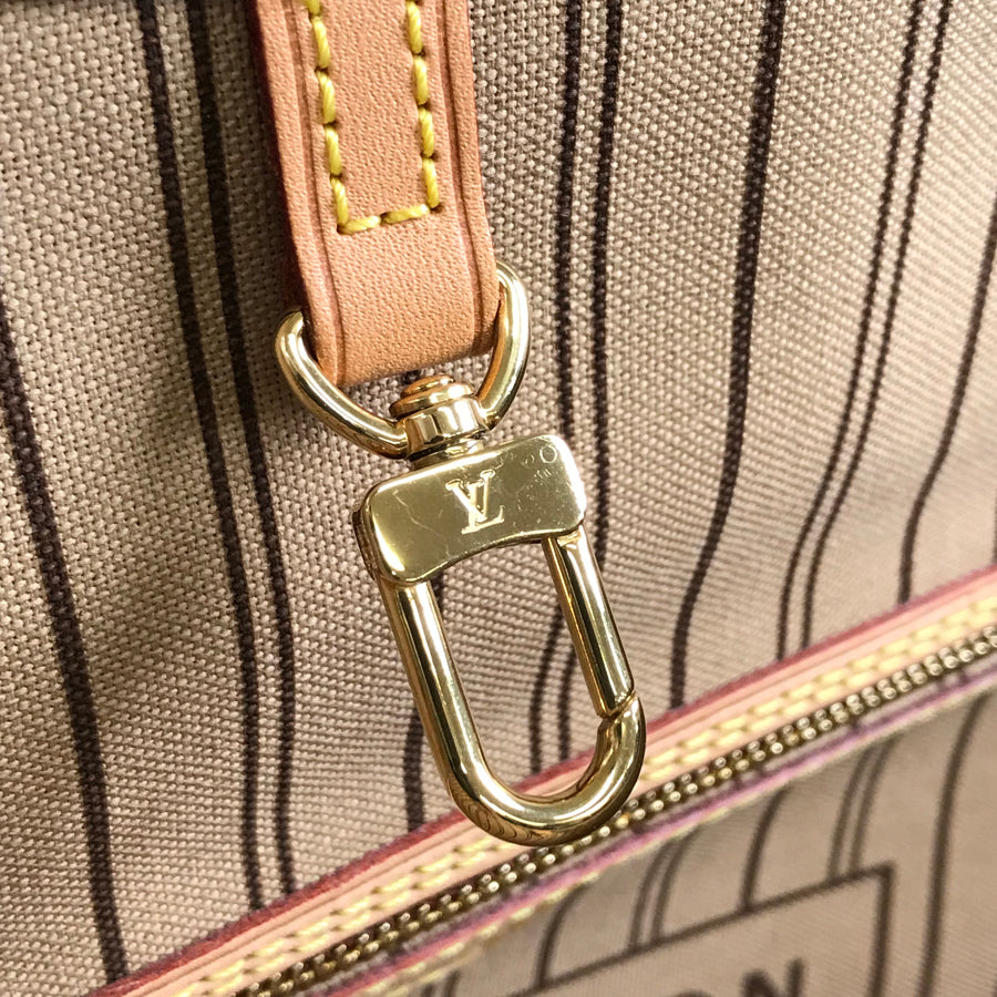LOUIS VUITTON Monogram Neverfull MM Tote Bag
