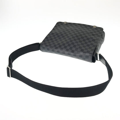 LOUIS VUITTON Messenger bag