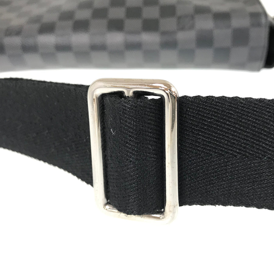 LOUIS VUITTON Messenger bag