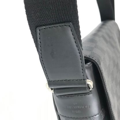 LOUIS VUITTON Messenger bag