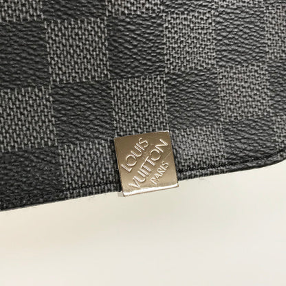 LOUIS VUITTON Messenger bag