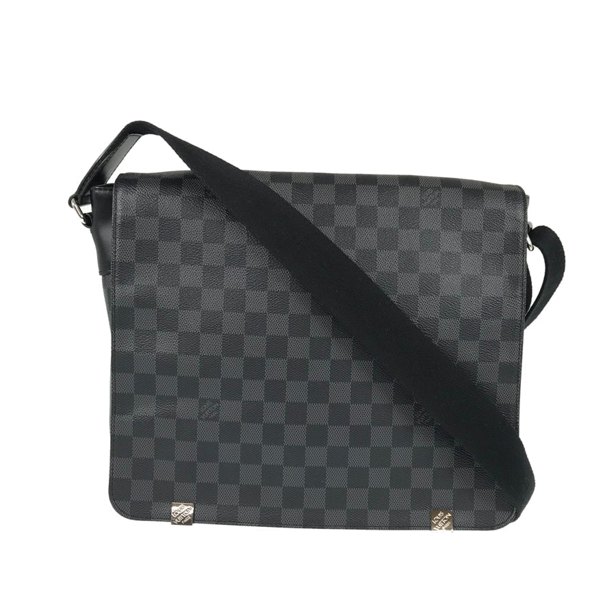 LOUIS VUITTON Messenger bag