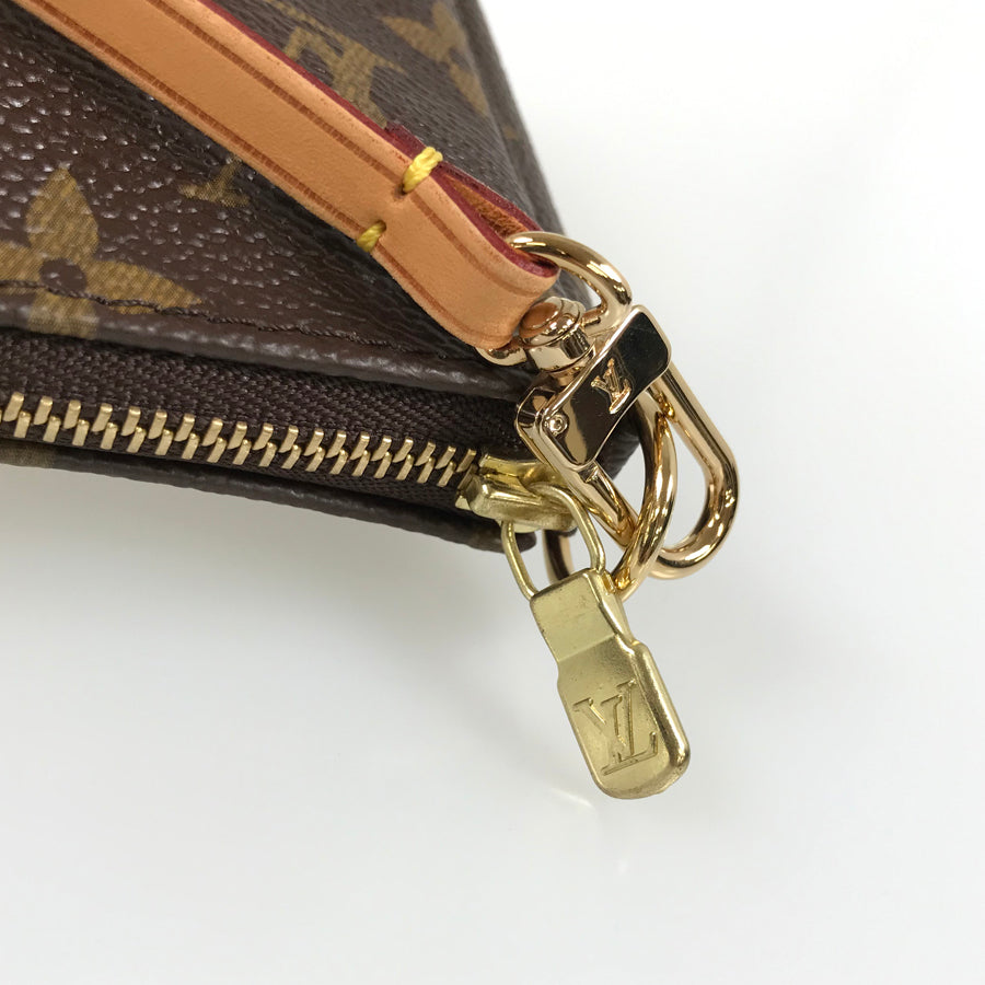 LOUIS VUITTON Monogram Pochette Accessoires Pouch