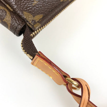LOUIS VUITTON Monogram Pochette Accessoires Pouch