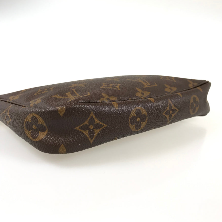 LOUIS VUITTON Monogram Pochette Accessoires M51980 Pouch