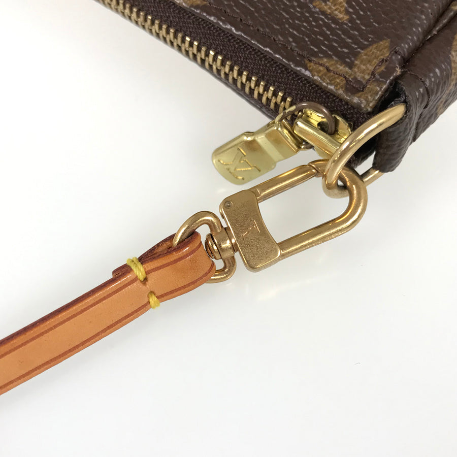LOUIS VUITTON Monogram Pochette Accessoires M51980 Pouch