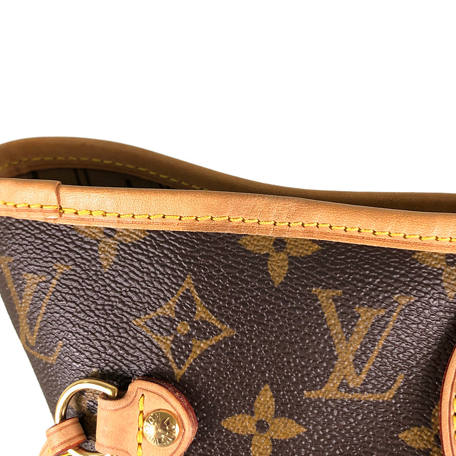 LOUIS VUITTON Monogram Neverfull MM Tote Bag