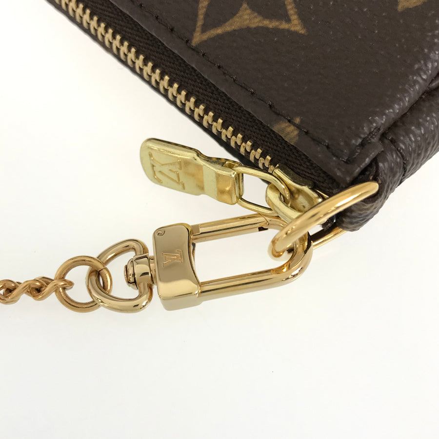 LOUIS VUITTON Pouch