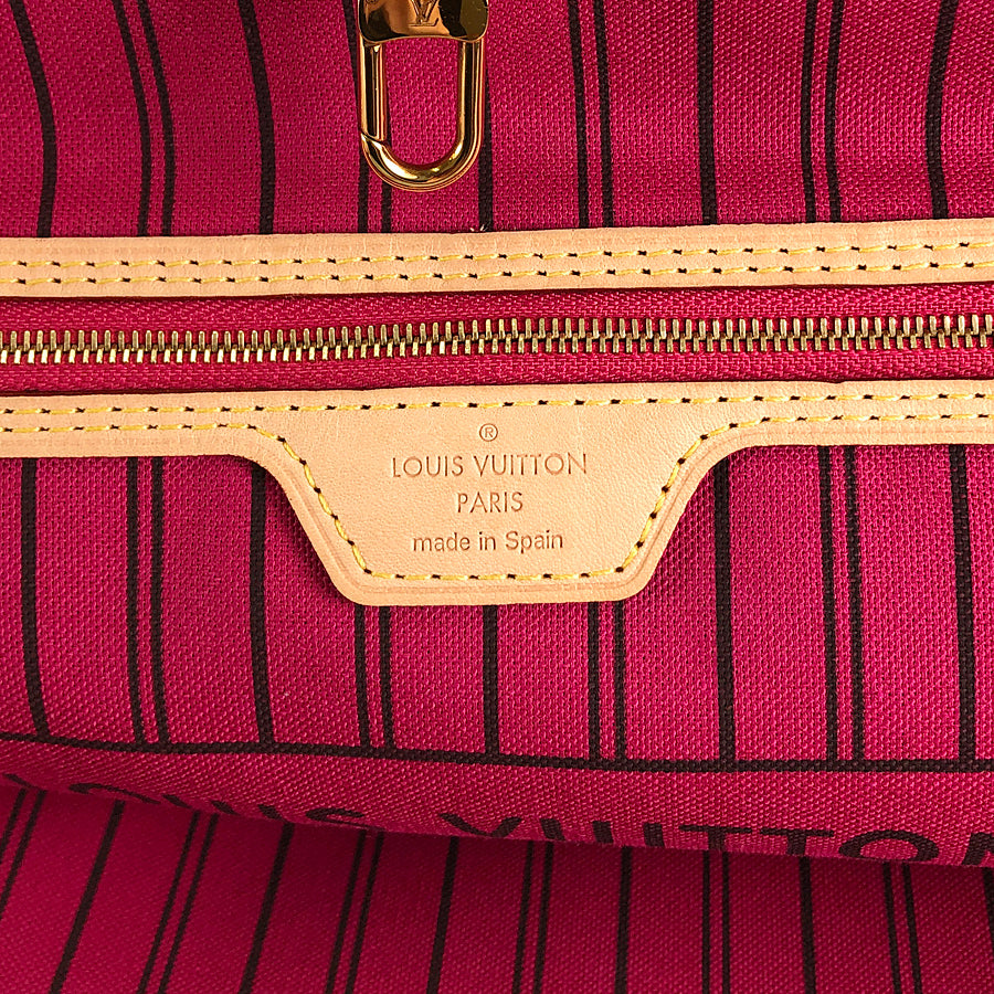 LOUIS VUITTON Monogram Neverfull MM Tote Bag