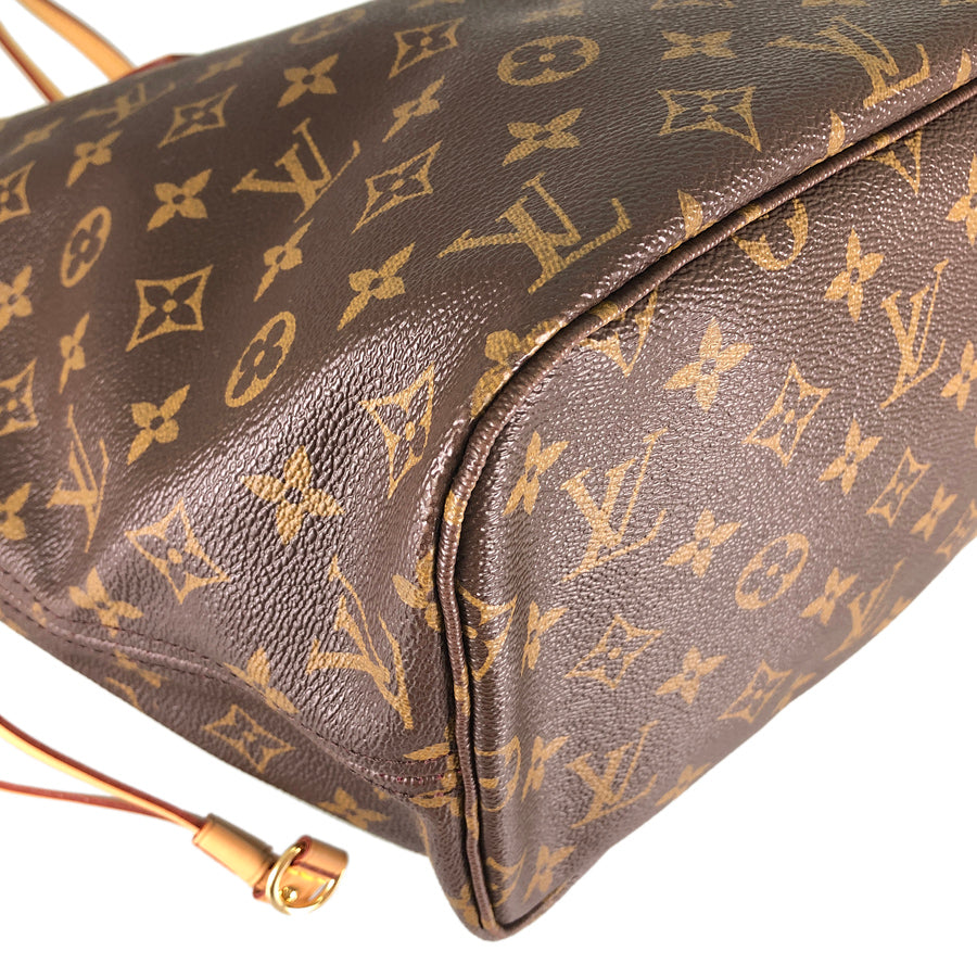 LOUIS VUITTON Monogram Neverfull MM Tote Bag