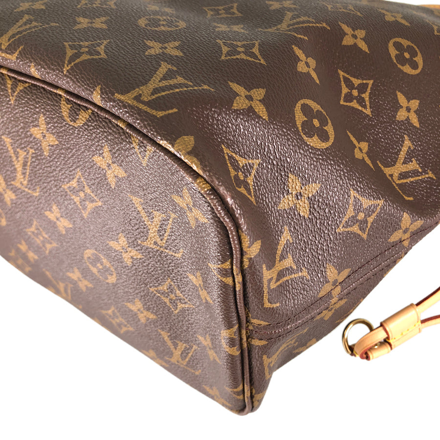 LOUIS VUITTON Monogram Neverfull MM Tote Bag