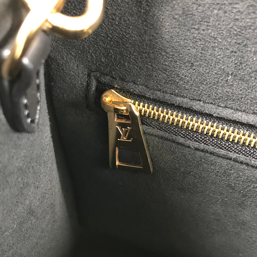 LOUIS VUITTON Monogram Empreinte On The Go PM M45653 Hand bag